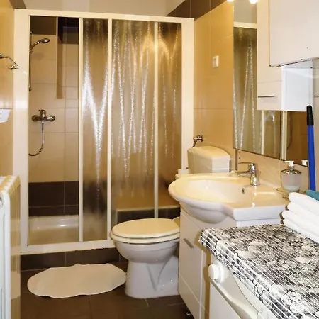Apartment Lili - Rac140 By Interhome *